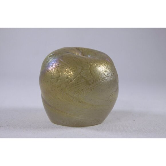 Vintage Art glass apple pen stand, artist signed glass paperweight, iridescent - Picture 5 of 10